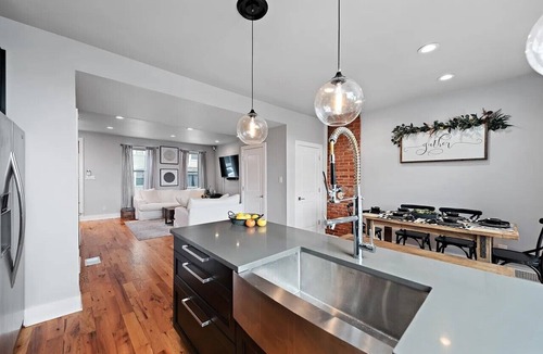 Pittsburgh House | GREAT SPACE & location! 2-bedroom row-house with backyard in vibrant Pittsburgh!