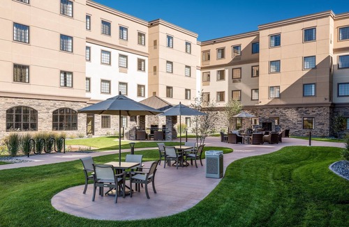 Altoona Apartment | Great Studio | Free Breakfast, Indoor Pool