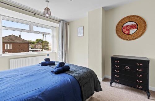 Great Sutton House | Great Sutton House Perfect for Contractors