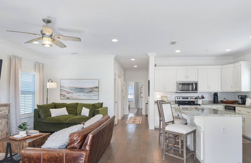 Saint Simons Island House | Great vacation home located mid-island