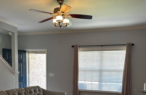 Antioch House | Great Vacation spot! Centrally located between Downtown Nashville and Franklin!