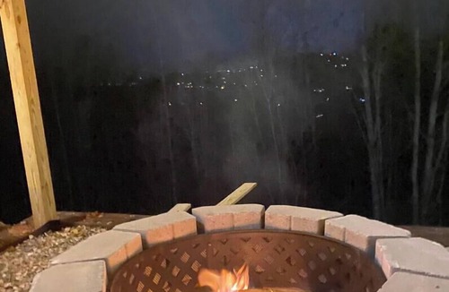 Smoky Mountains Cabin | Great View, Private setting, Fire Pit, Game Room, Pool, Hot Tub, Gas Grill, Pets