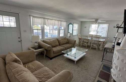 North Beach Haven House | Great views for this Ocean block Brighton Beach 1st fl duplex. Only 3 from.