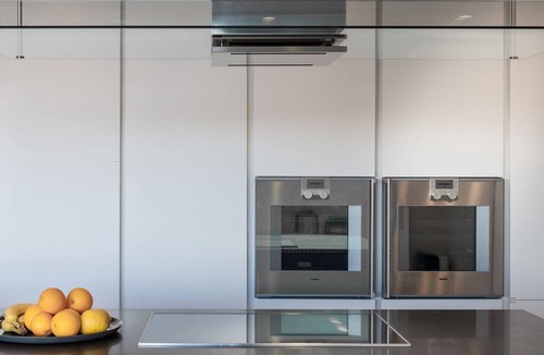 Brentwood House | Great views. Modern Contemporary Home in Brentwood