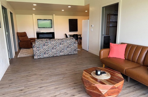 Sheridan House | Great views!