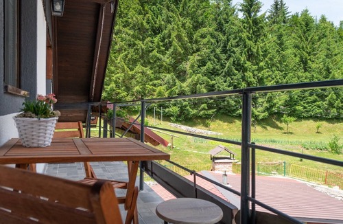 Lokve Apartment | Green Area Apartments Kremžar - Attic Apartment With Balcony
