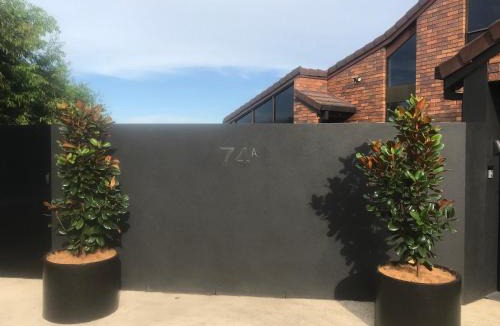 Mount Tamborine House | Green Cauldron, Homestay, Tamborine Mountain, Private Room, Ensuite, Private Courtyard, Gold Coast Views