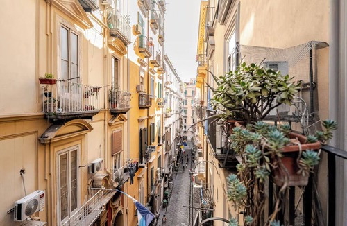 San Ferdinando Apartment | Green Chiaia three