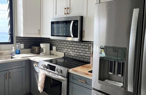 Estate Two Brothers Condo | Green Flash by the Sea