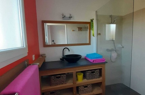Saint-Yrieix-sur-Charente House | Green and quiet close to town.