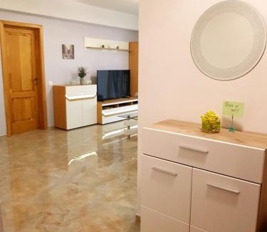 Cisnadie Apartment | Green Garden