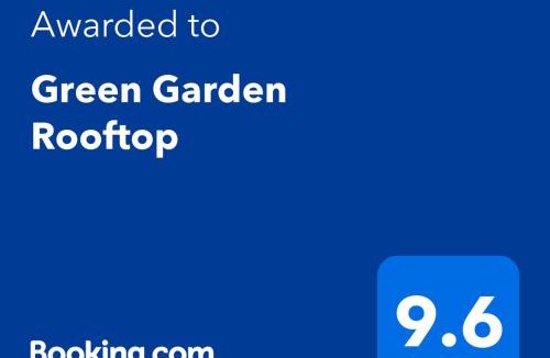 Al-Maghtas Apartment | Green Garden Rooftop