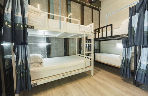 Ban Lo Ti Pa Hostel | Green Gen Hotel Phuket