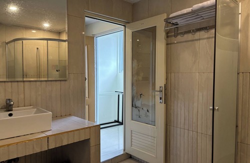 Cibuniherang Hotel | Green Hero Darajat Hotel