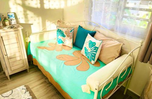 Paea House | Green hill
