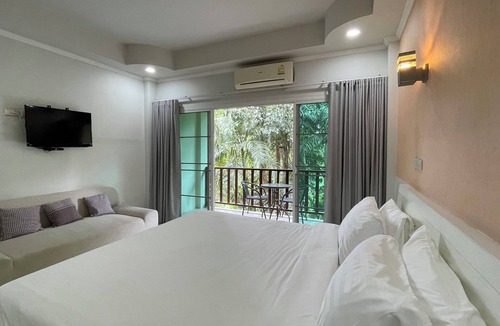 Pua Hotel | Green Hill Resort