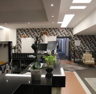 Corgeno Hotel | Green Hotel