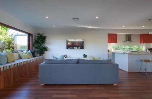 Mount Coolum House | Green House