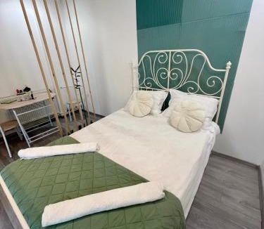 Onesti House | Green House