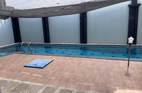 Surakarta Villa | Green House with Pool