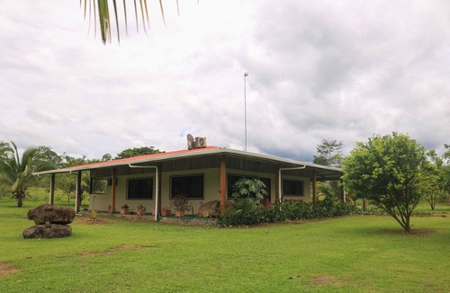 Canton Guatuso House | Green House, Your Family home 5 minutes from Río Celeste.