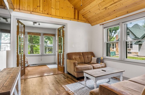 Green Lake House | Green Lake 2 Bedroom Home