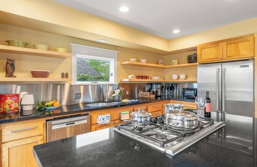 Green Lake House | Green Lake Getaway - Modern Comforts, Ideal Location - A Great Seattle Escape!