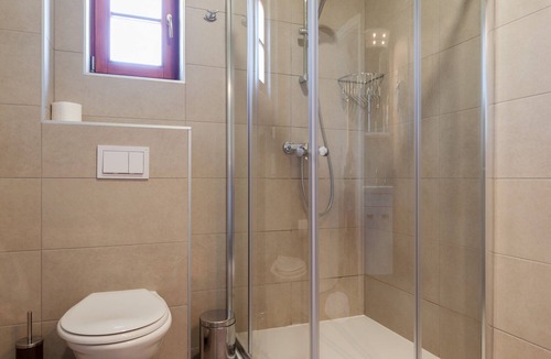 Jezerce Bed & Breakfast | Green lakes house 2