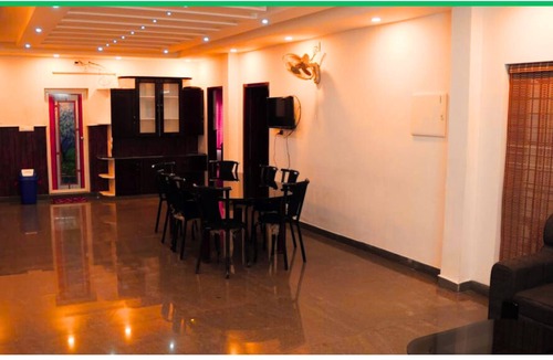 Maraiyur Hotel | Green Mount Residency