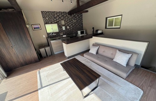 Shima House | Green Room
