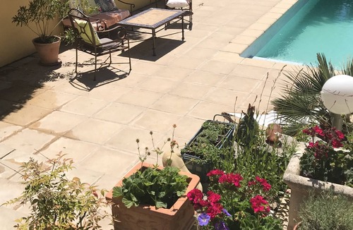 Nord Apartment | Green setting with pool access in the heart of Aix en Provence