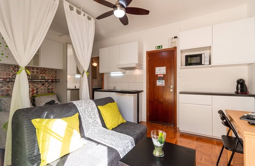 Peniche de Cima Apartment | Green studio, Private Balcony, 100 meters, 2 min by foot, of Peniche Beach