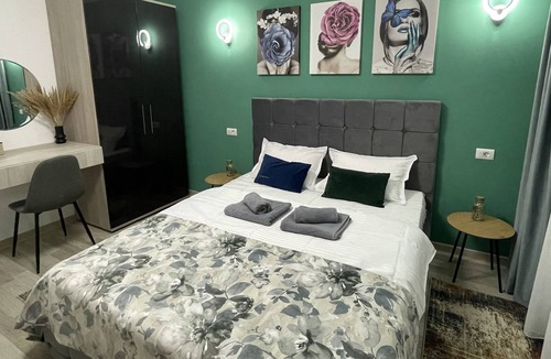 Onesti Apartment | Green Studio