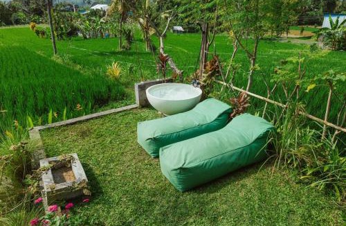 Sidemen House | Green vanilla kabin