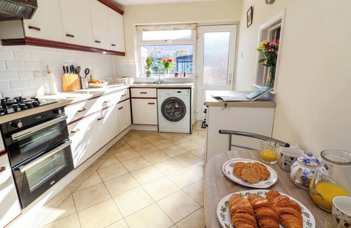 Llangollen Cottage | Green View
