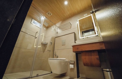 Saligrama Hotel | GREEN VIEW SUITES