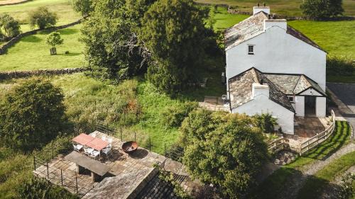 Windermere House | Green Yew