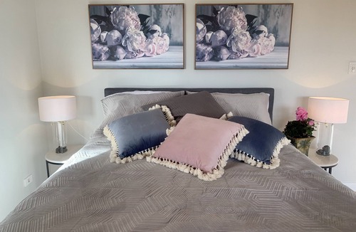 Wootton House | GREENACRES FARMSTAY LUXURY RURAL RETREAT PEACEFUL PRIVATE sleeps 10 guests .
