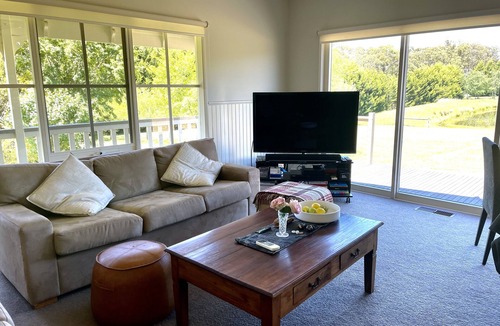 Bullengarook House | Greenacres - Relaxing Escape in the Macedon Ranges