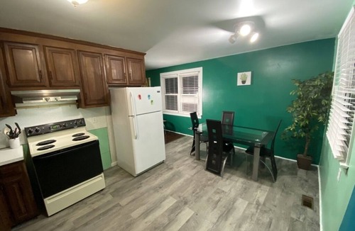 Chesapeake House | GreenCharm - King Suite, 3BR, 4TVs- 30Day discount