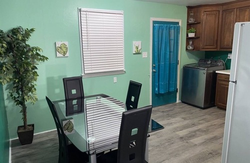 Chesapeake House | GreenCharm - King Suite, 3BR, 4TVs- 30Day discount