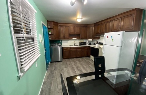 Chesapeake House | GreenCharm - King Suite, 3BR, 4TVs- 30Day discount