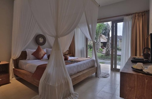 Lodtunduh Villa | Greenery 3 Bedroom + Breakfast with Private Pool Villa