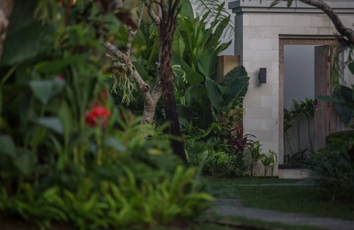 Lodtunduh Villa | Greenery 3 Bedroom + Breakfast with Private Pool Villa