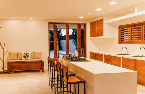 Prea House | Greenhousi Prea
