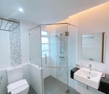 Ranong Hotel | Greenish Hotel