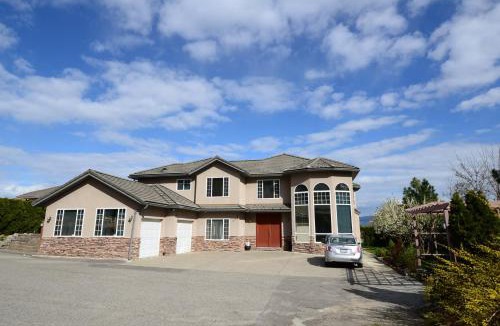 West Kelowna Estates House | GreenLeaf 2 BDRM 1BTH Unit