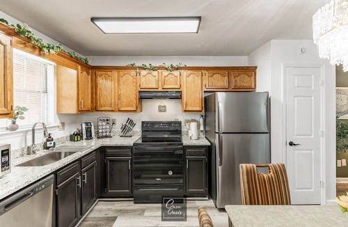 Warner Robins House | Greenleaf Comfort Retreat 4 Beds Decatur