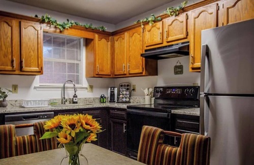 Warner Robins House | Greenleaf Comfort Retreat 4 Beds Decatur