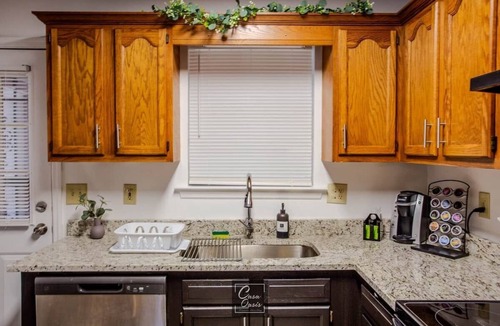 Warner Robins House | Greenleaf Comfort Retreat 4 Beds Decatur